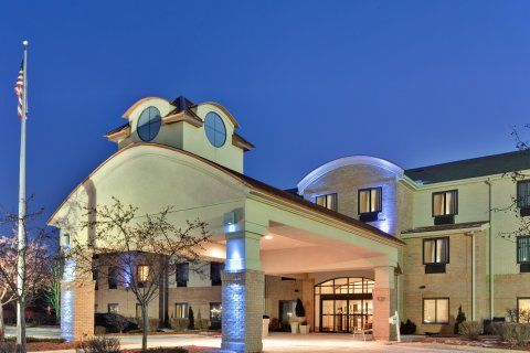 Hotel Express & By Ihg 3*