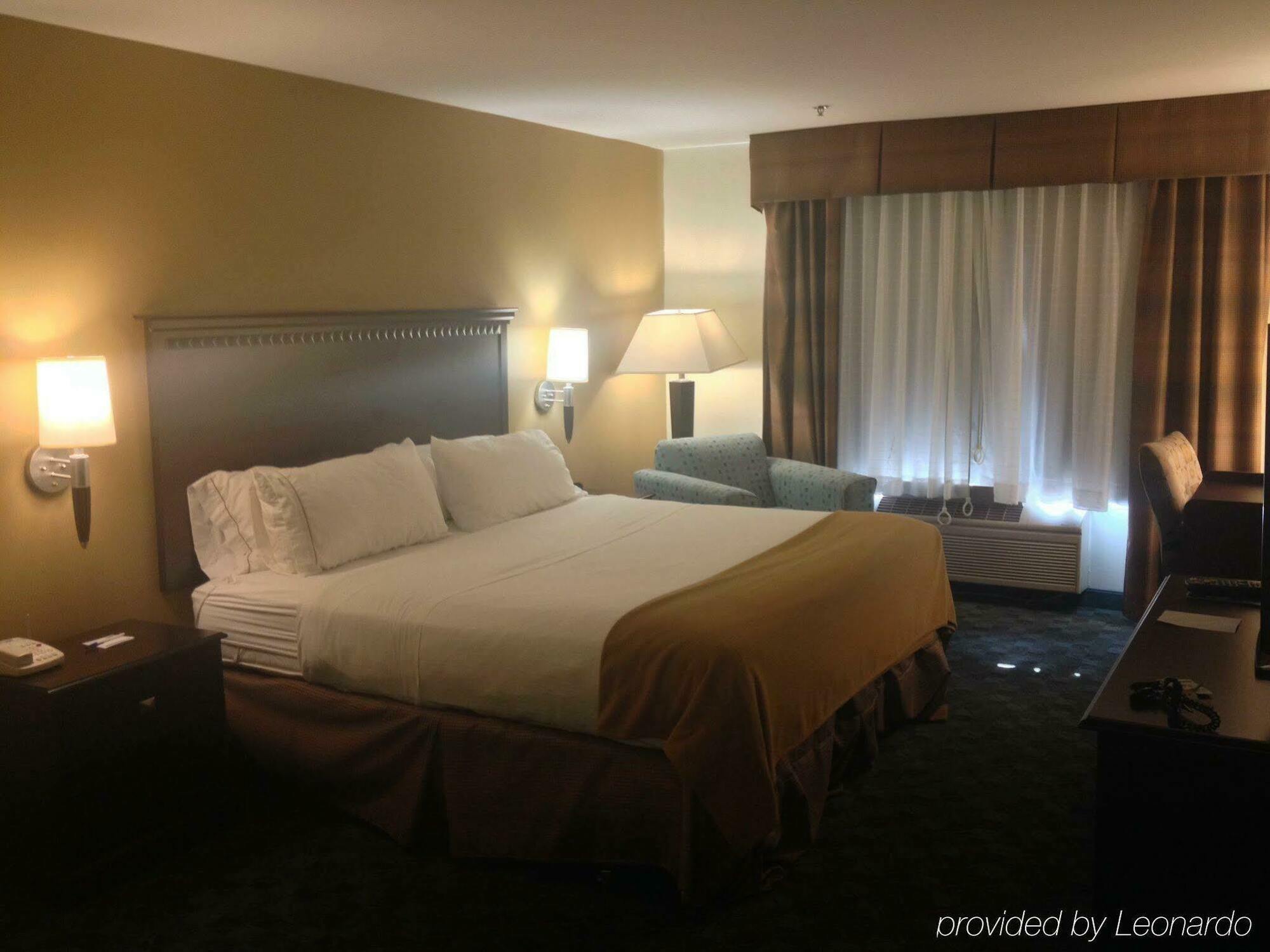 Express & By Ihg Hotel Canton